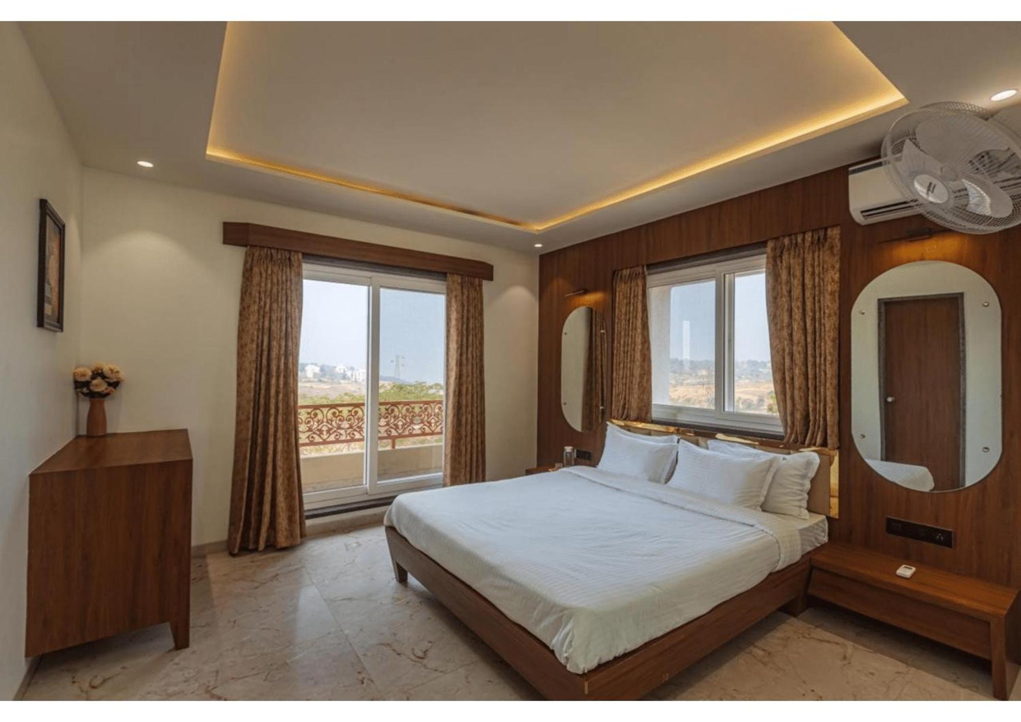 Mountain Glory 8Bhk By Tensorstays, Pool & Theater Igatpuri Bagian luar foto