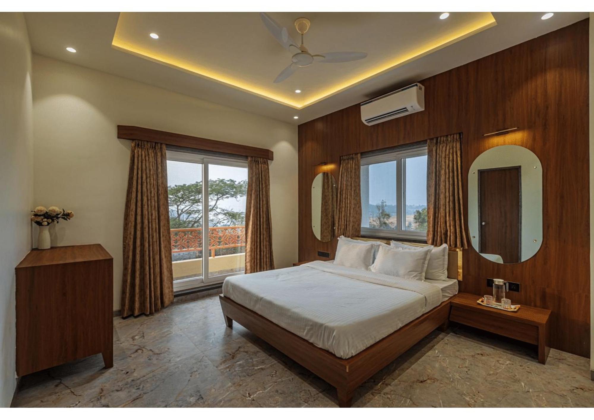 Mountain Glory 8Bhk By Tensorstays, Pool & Theater Igatpuri Bagian luar foto