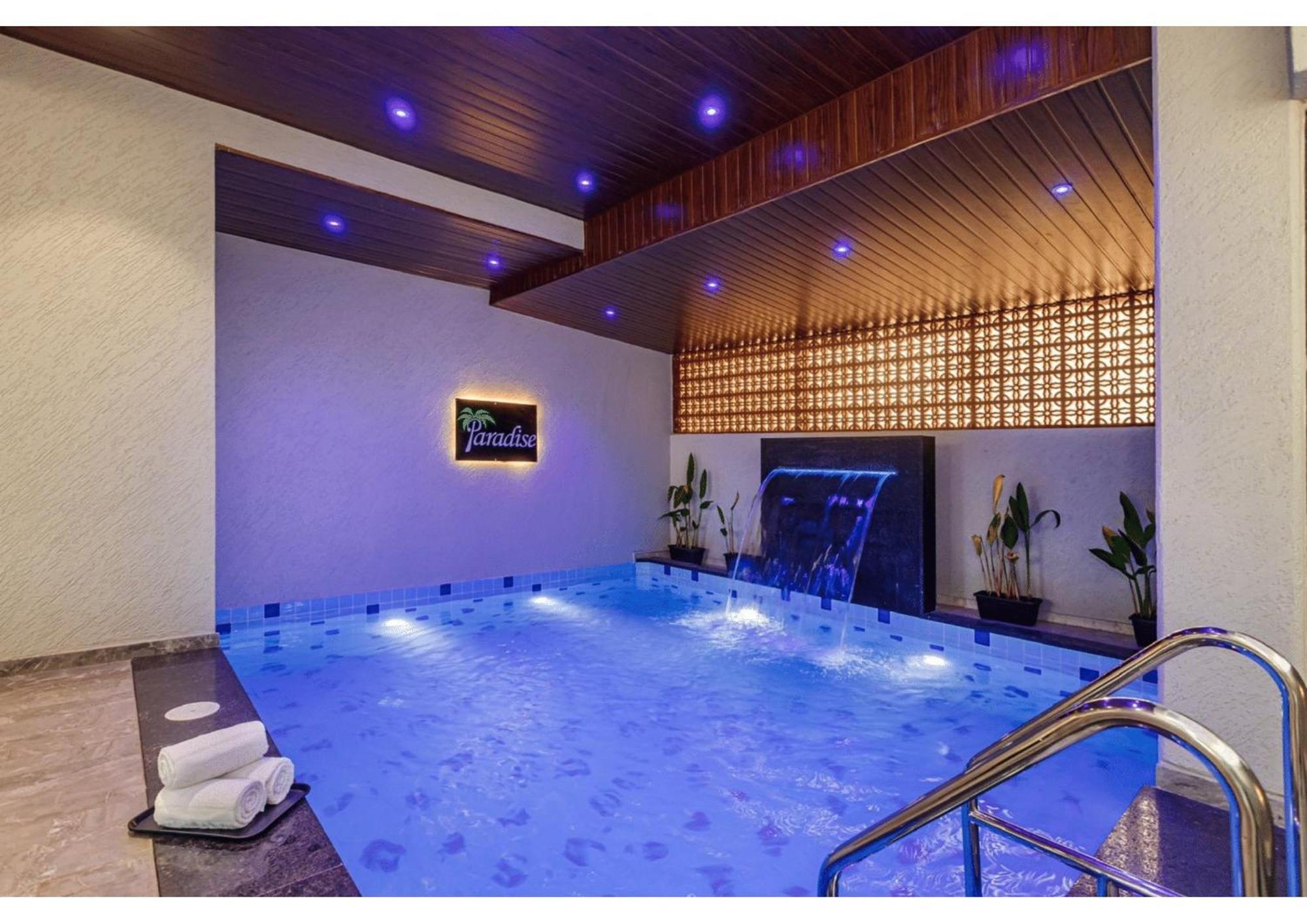 Mountain Glory 8Bhk By Tensorstays, Pool & Theater Igatpuri Bagian luar foto
